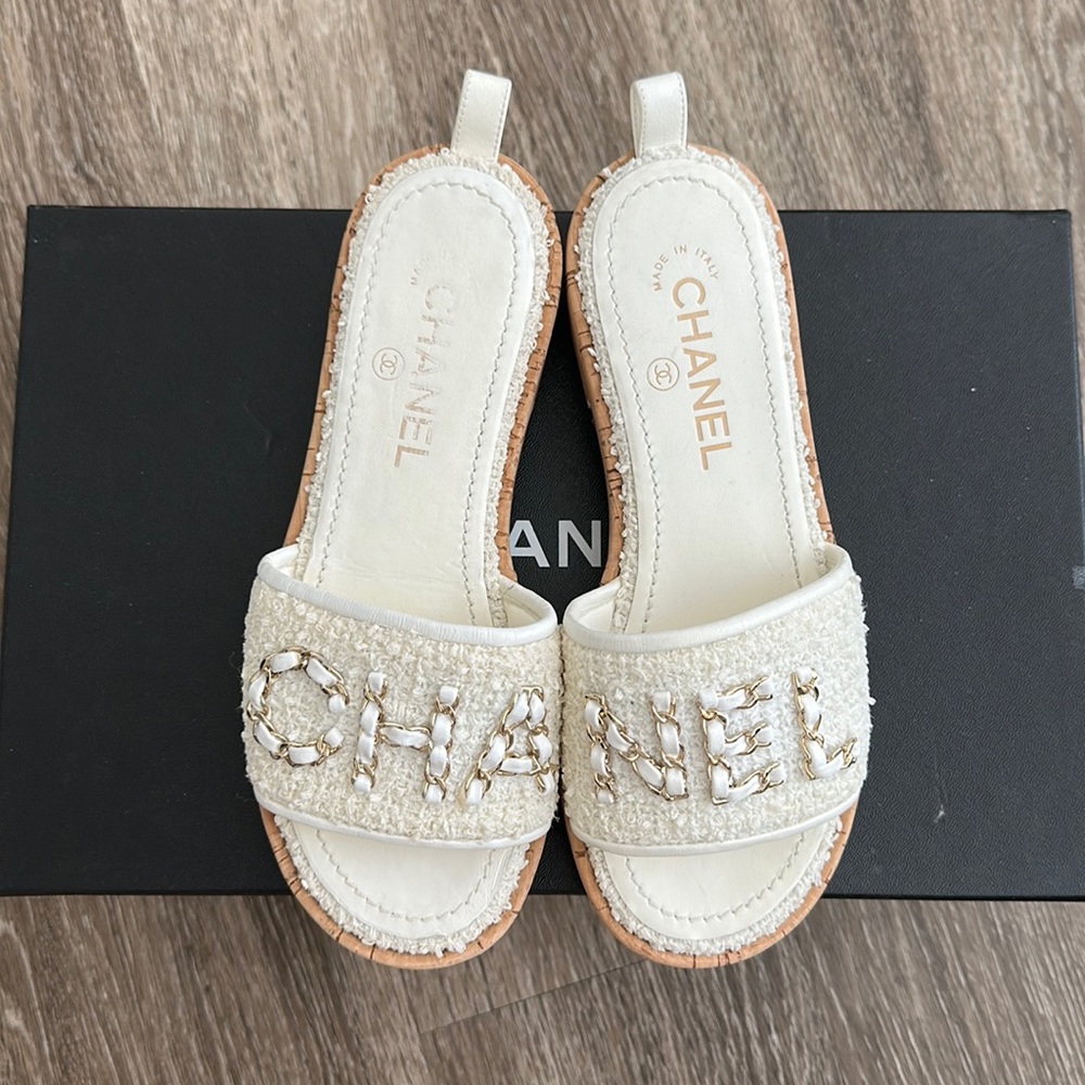 Chanel 21C Chain Logo Ivory Tweed Boucle Slides Slipper Sandals 36 6